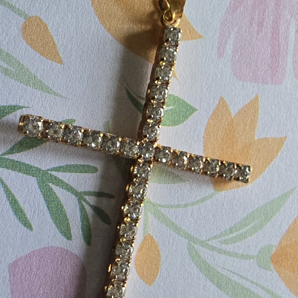 Cross pendant gold tone clear rhinestones religious christian jewelry - Picture 11 of 11